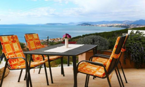 Strandnahe Ferienwohnung mit Terrasse